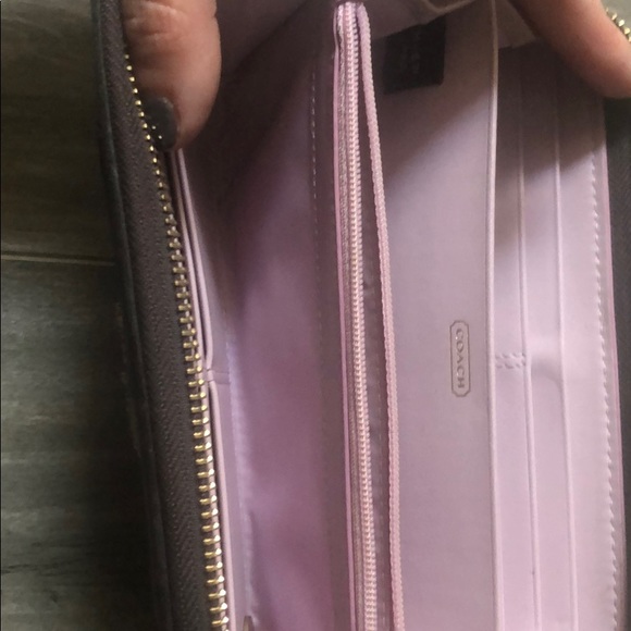 Authentic Coach wallet - Picture 2 of 3